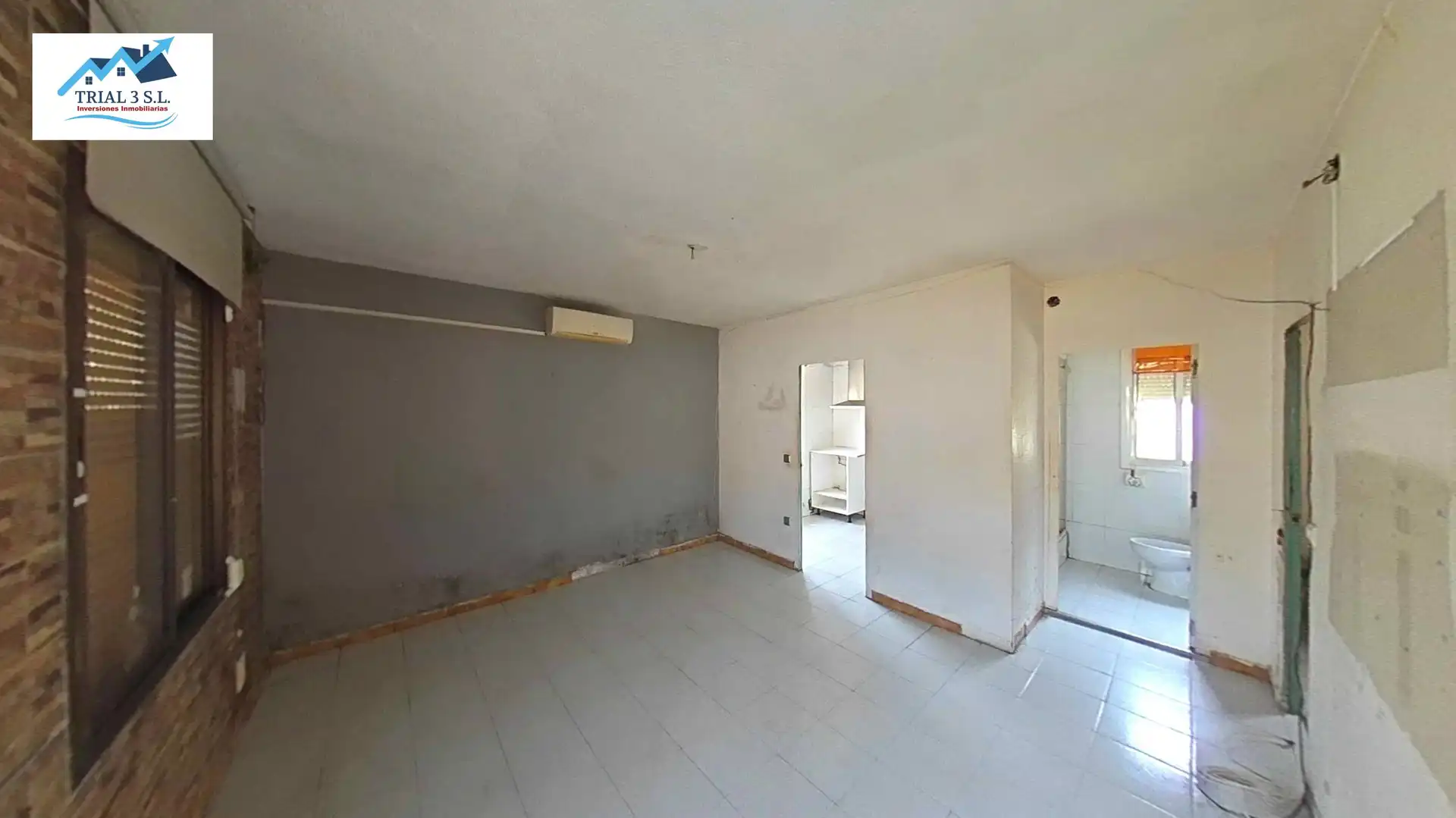Haus mit Garten zum Verkauf in Calle CAN AVELLANEDA-RIU CLAR