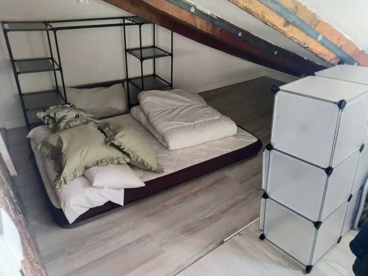 Bedroom of Apartments for rent in Burgos  with Heating, Parquet flooring and Furnished