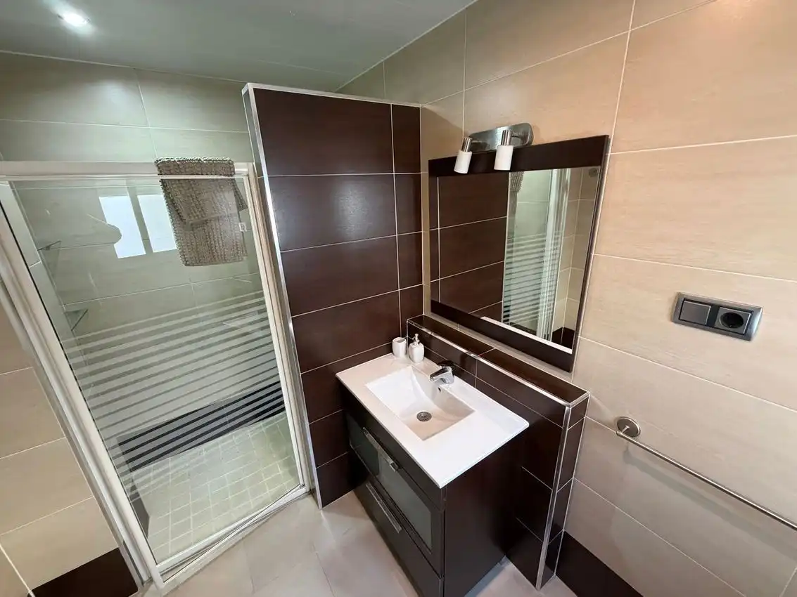 Baño de Piso en venta en La Puebla de Cazalla con Aire acondicionado