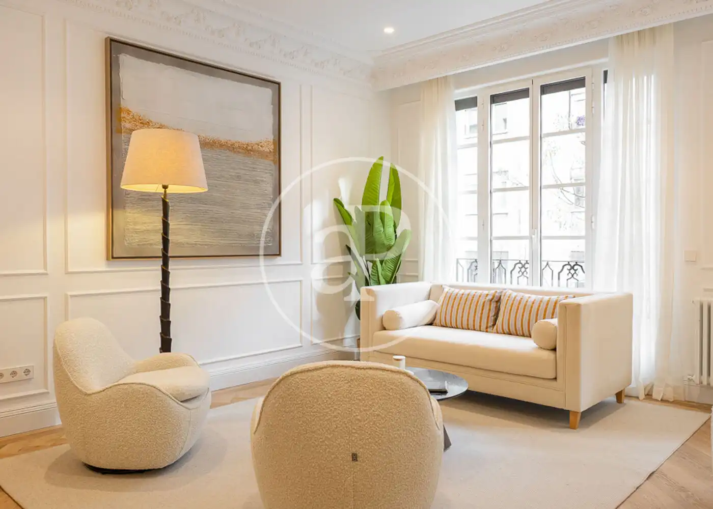 Living room of Flat for sale in Madrid  with Air Conditioner, Heating and Furnished