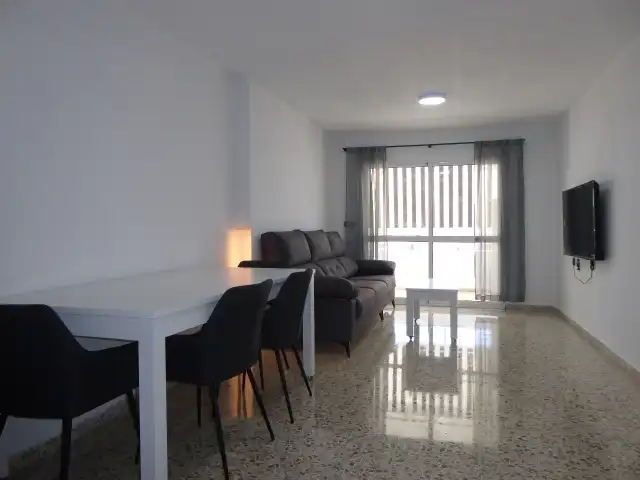 Pis de lloguer a Calle Eduardo de Palacios, 14, Los Guindos - Parque Mediterráneo - Santa Paula