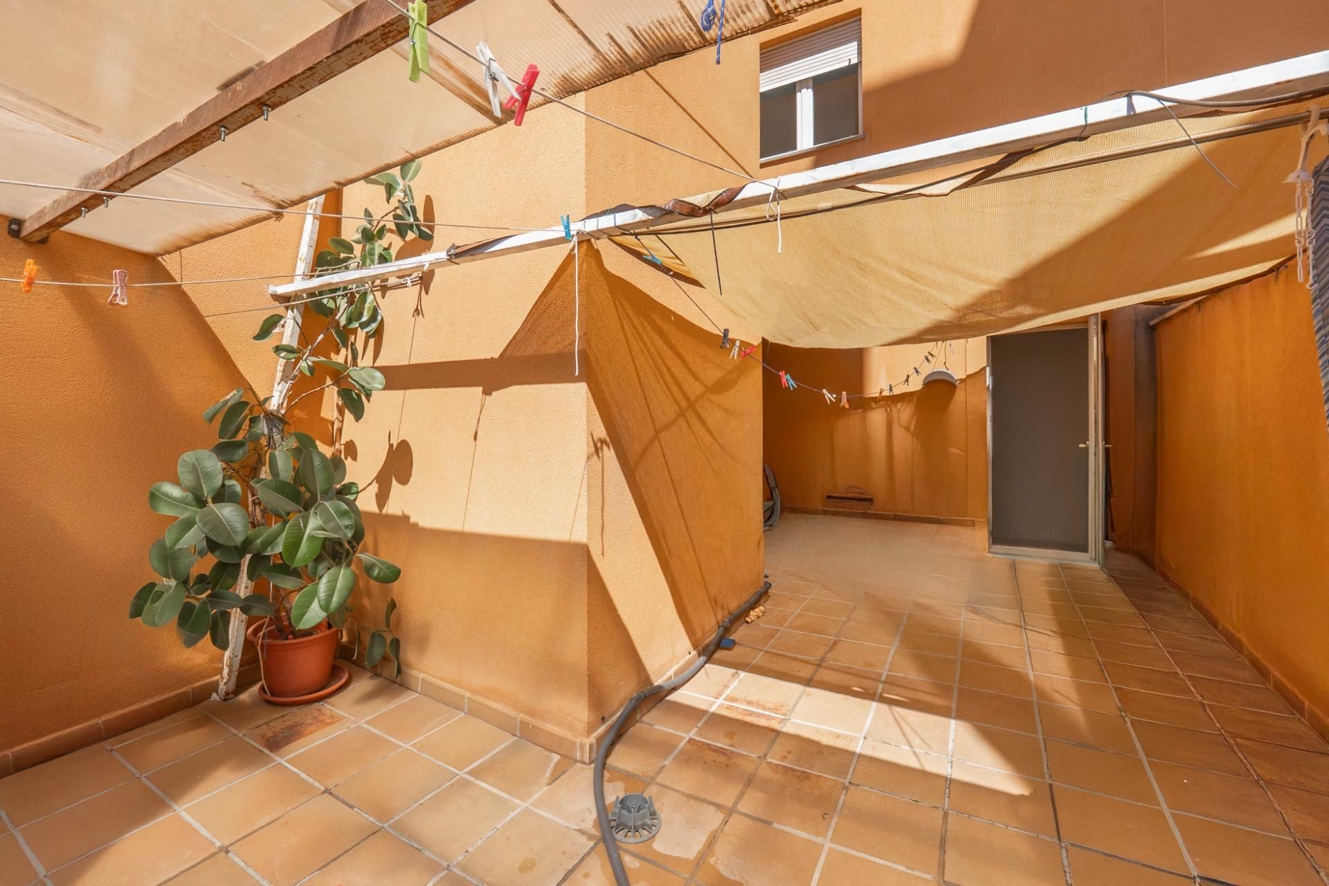 Jardí de Pis en venda en  Granada Capital amb Aire condicionat, Calefacció i Parquet