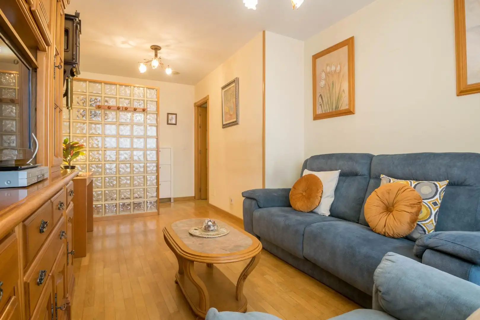 Wohnzimmer von Wohnung zum Verkauf in Culleredo mit Heizung, Parkett und Abstellraum