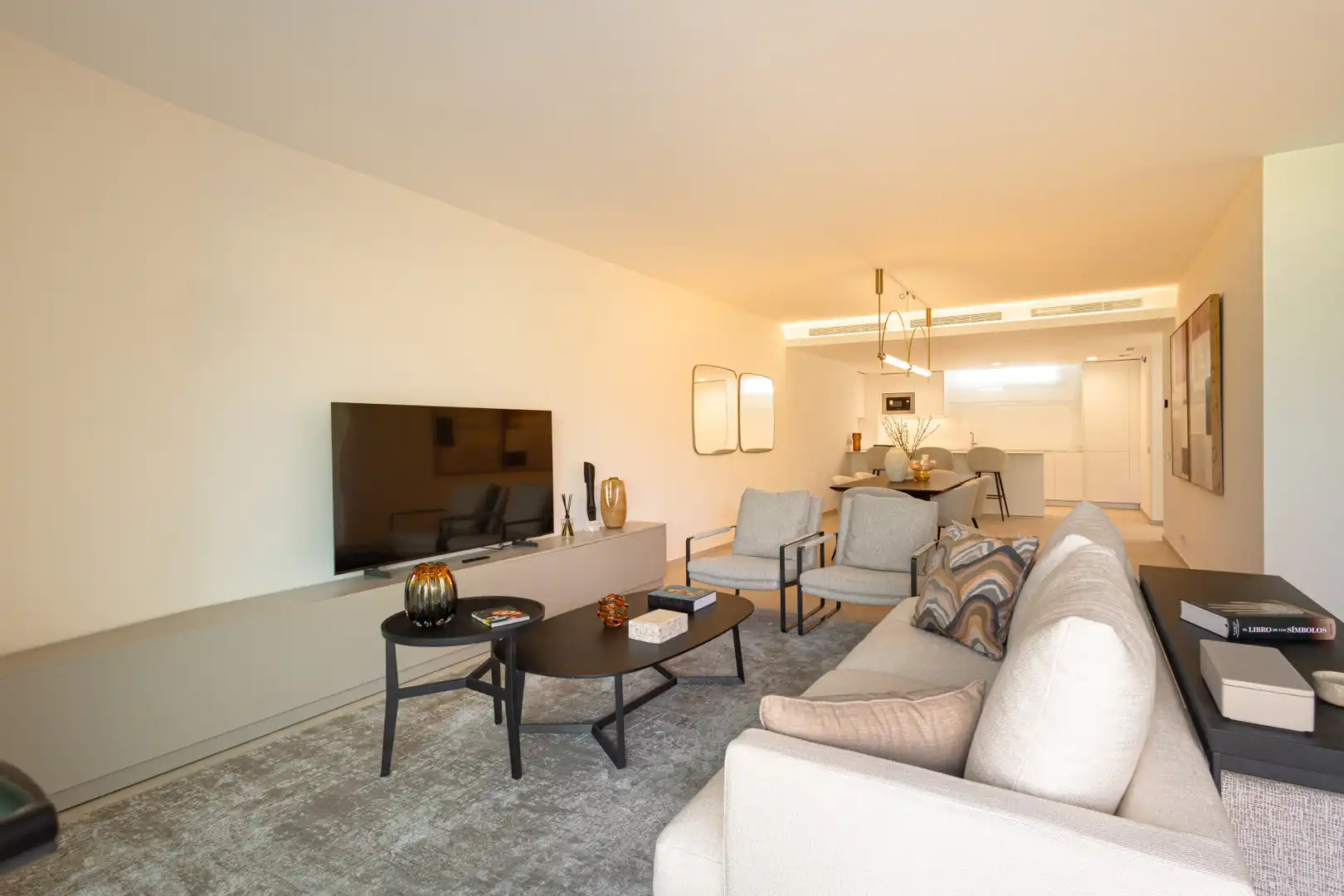 Sala de estar de Dúplex en venta en Marbella con Terraza, Piscina y Piscina comunitaria