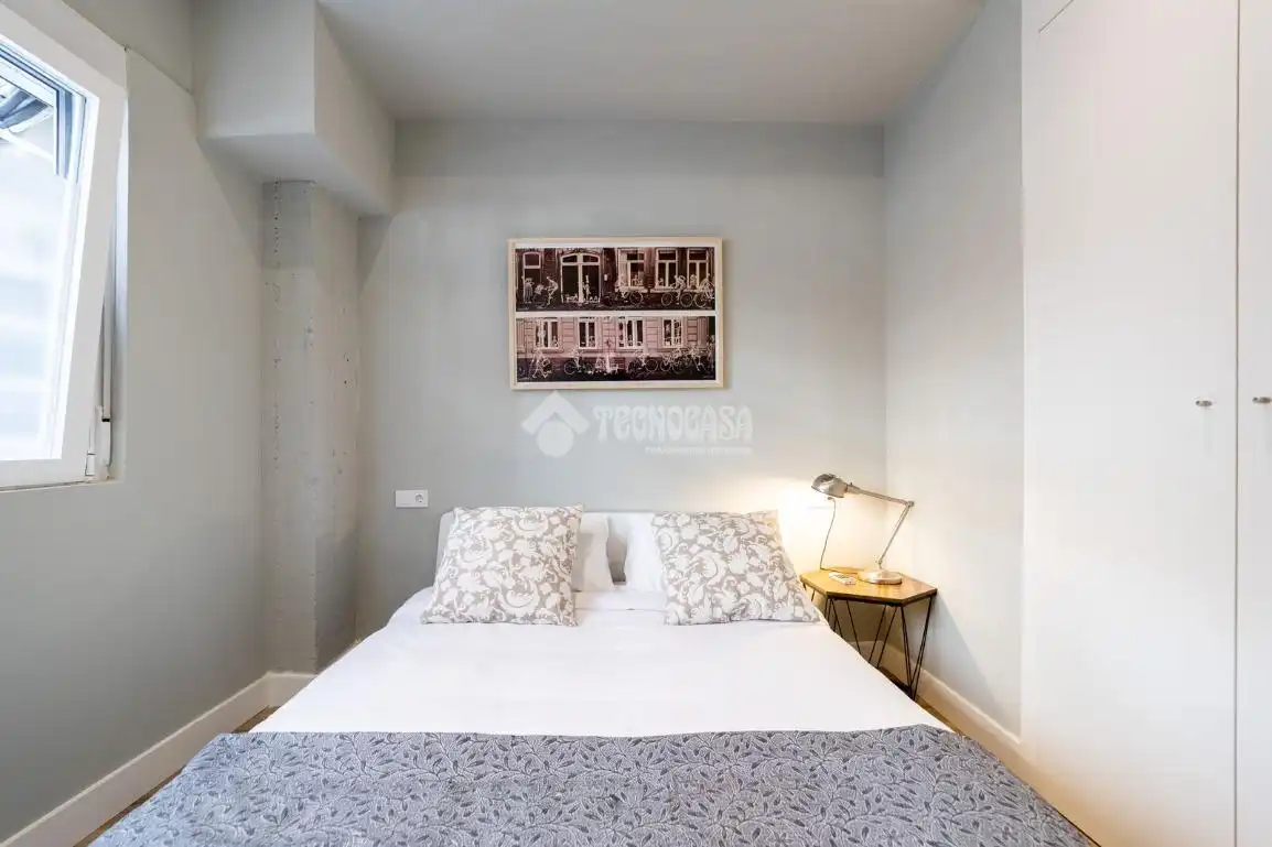 Bedroom of Flat for sale in Madrid