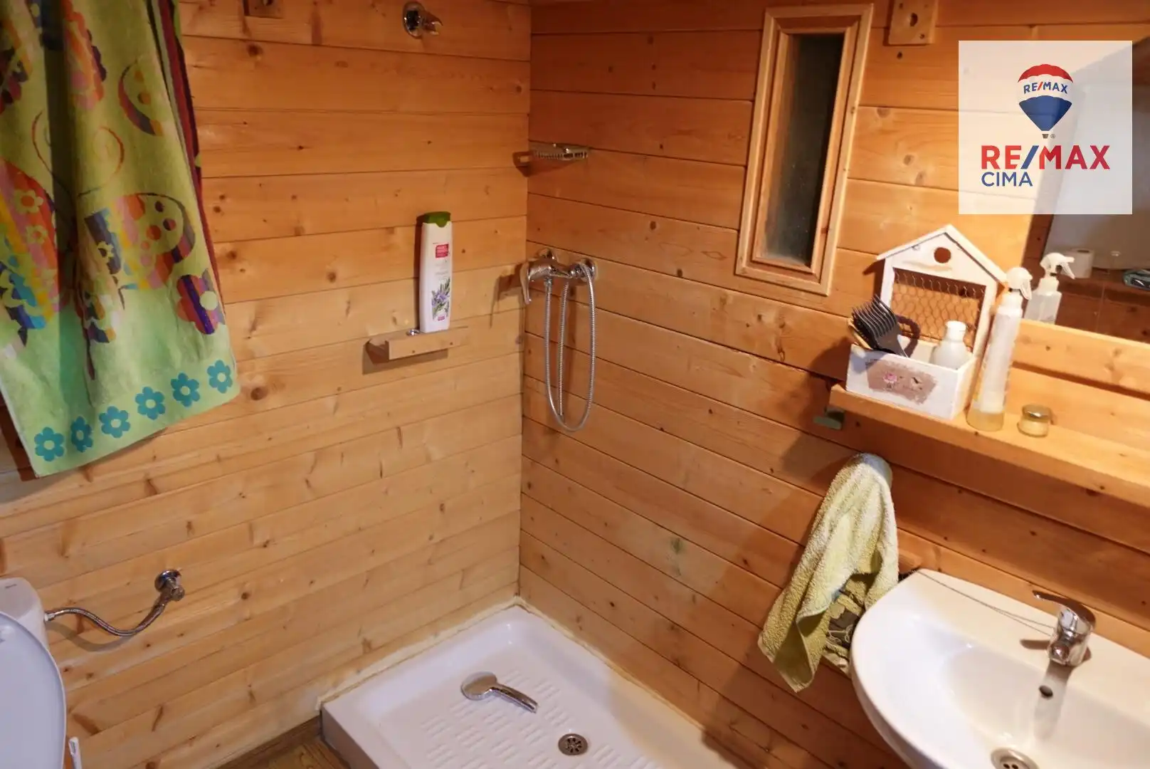 Bathroom of Houses for sale in Cúllar  with Private garden and Community pool