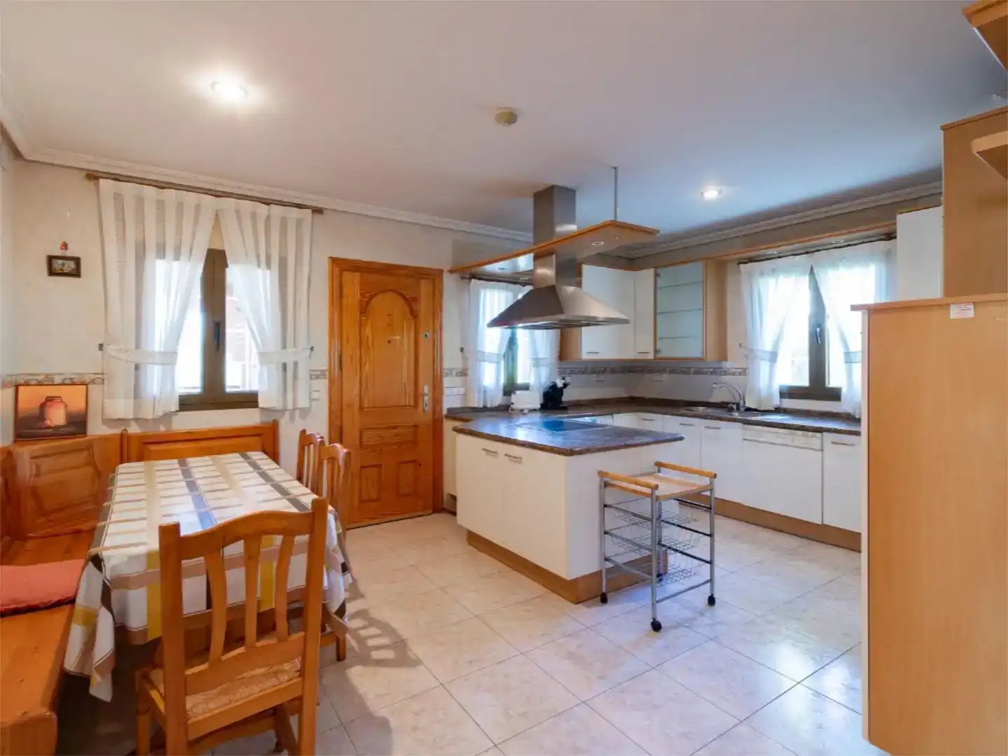 Cocina de Casa o chalet en venta en Boadilla del Monte con Aire acondicionado, Piscina y Balcón