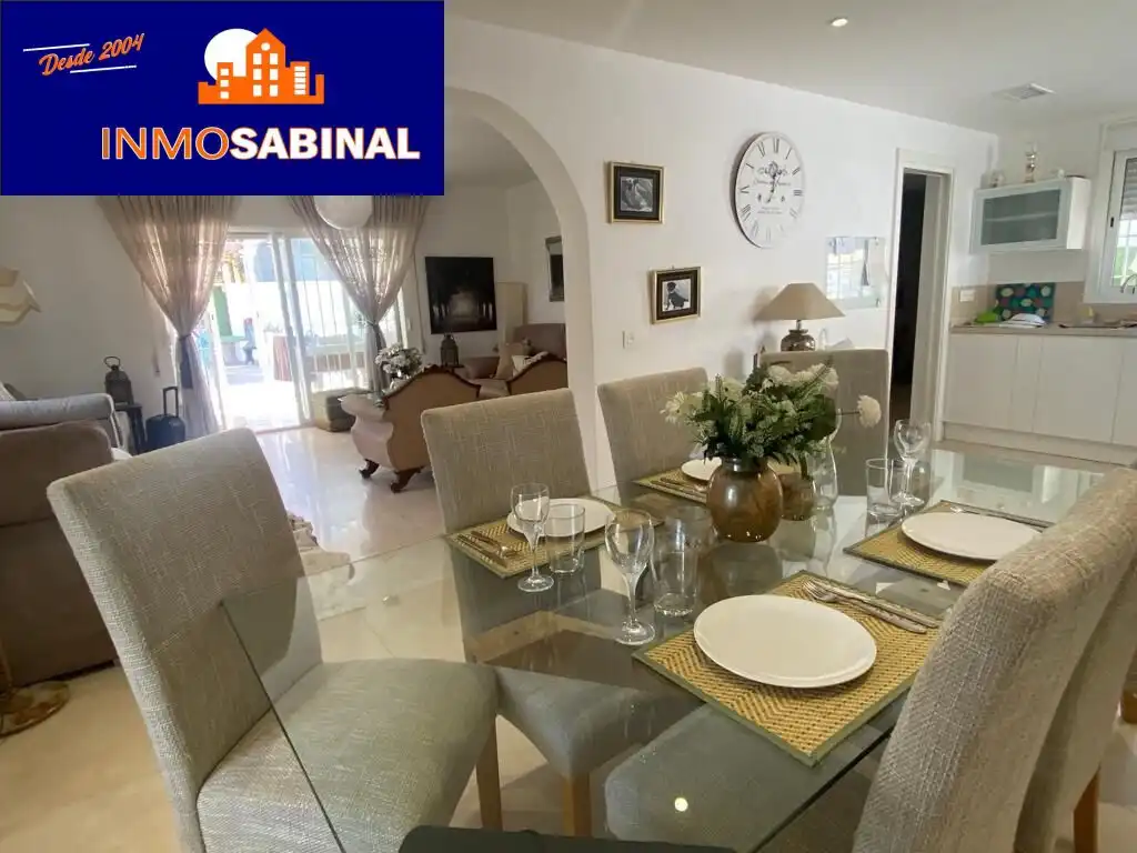 Comedor de Casa o chalet en venta en Roquetas de Mar con Aire acondicionado, Jardín privado y Piscina