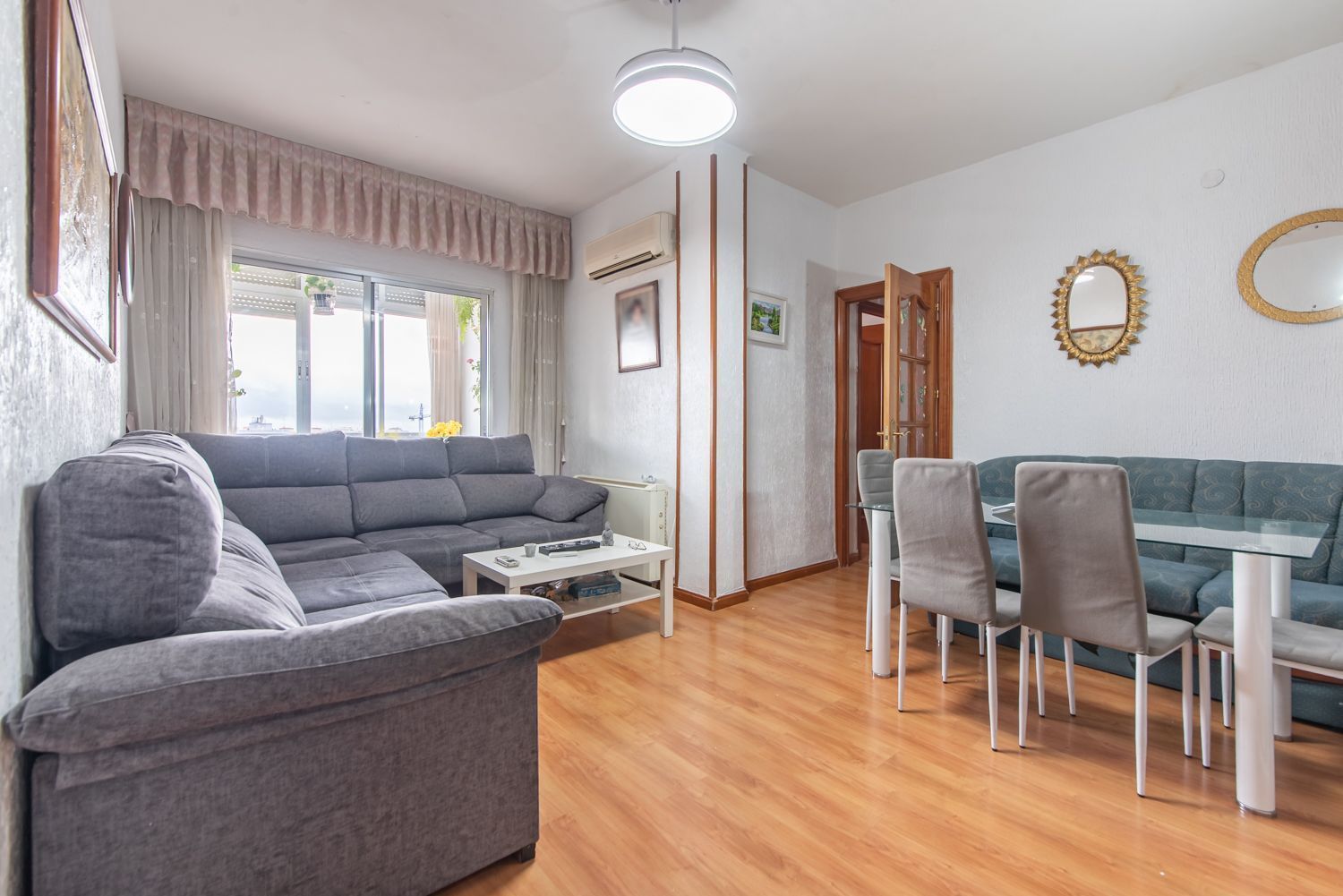 Living room of Flat for sale in Fuenlabrada  with Air Conditioner and Heating