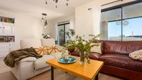 Sala d'estar de Apartament en venda en Estepona amb Terrassa, Piscina i Piscina comunitària