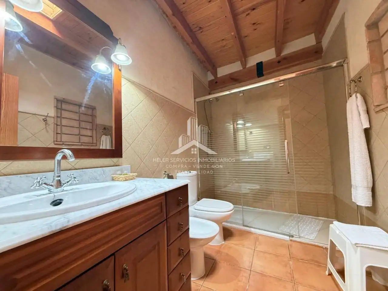 Bany de Finca rústica en venda en Cabanes amb Aire condicionat, Calefacció i Terrassa