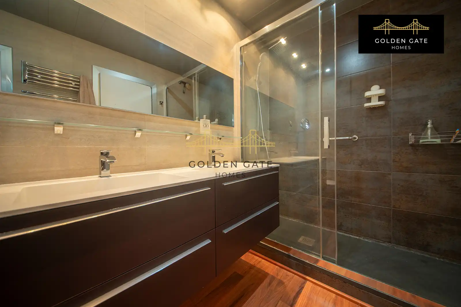 Baño de Piso de alquiler en Barcelona con Aire acondicionado, Calefacción y Parquet
