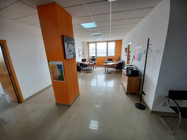 Oficina en Alquiler en Can Vallhonrat