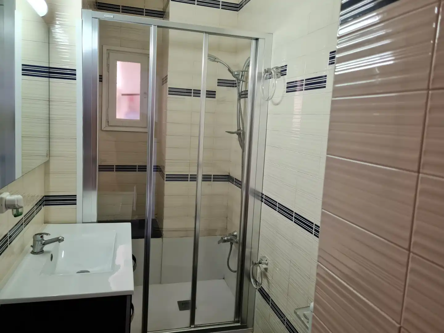 Flat for rent in Carrer de Francesc Eiximenis, Centre - Barri Vell