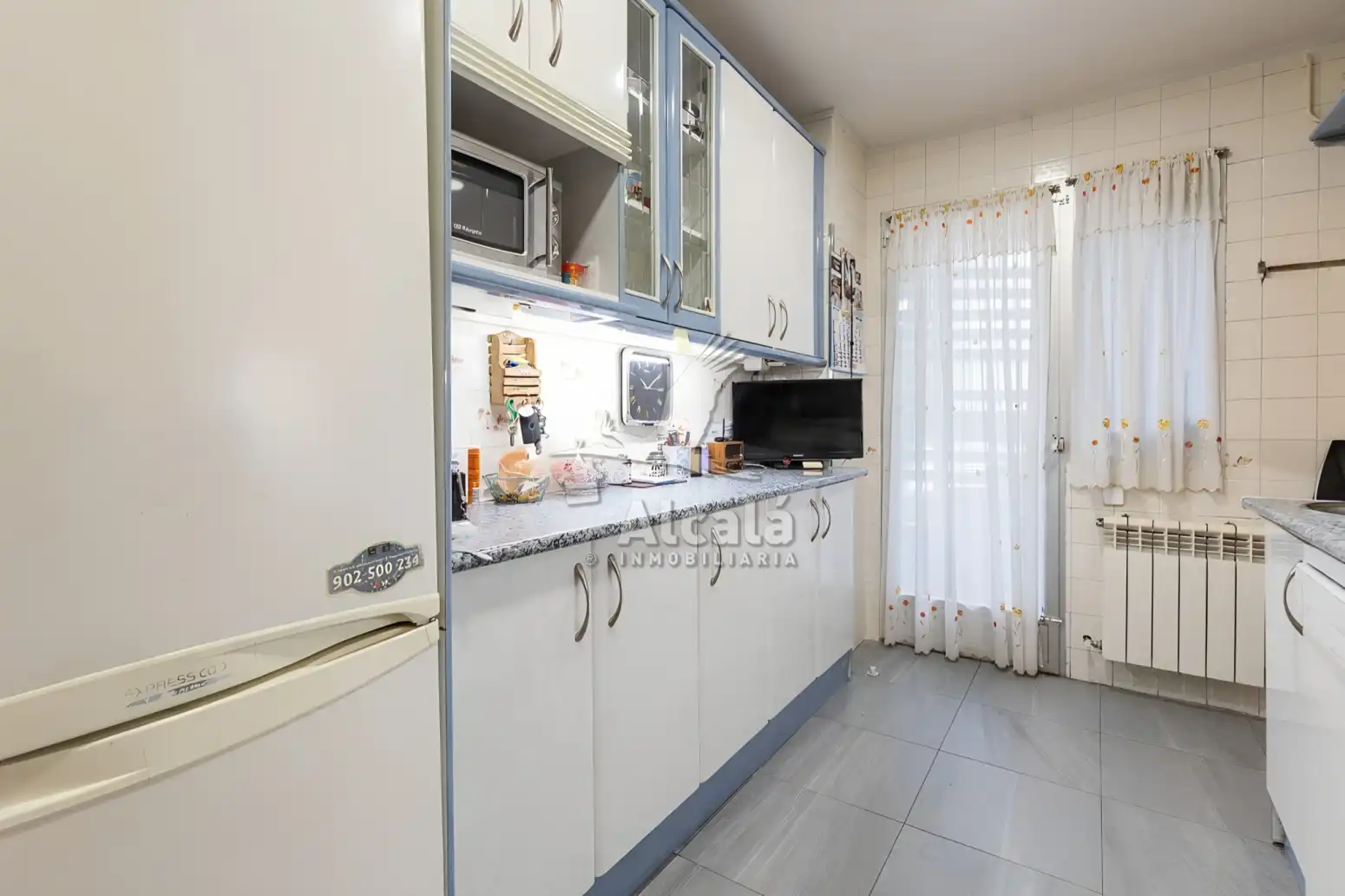Cocina de Piso en venta en Coslada con Aire acondicionado, Calefacción y Jardín privado