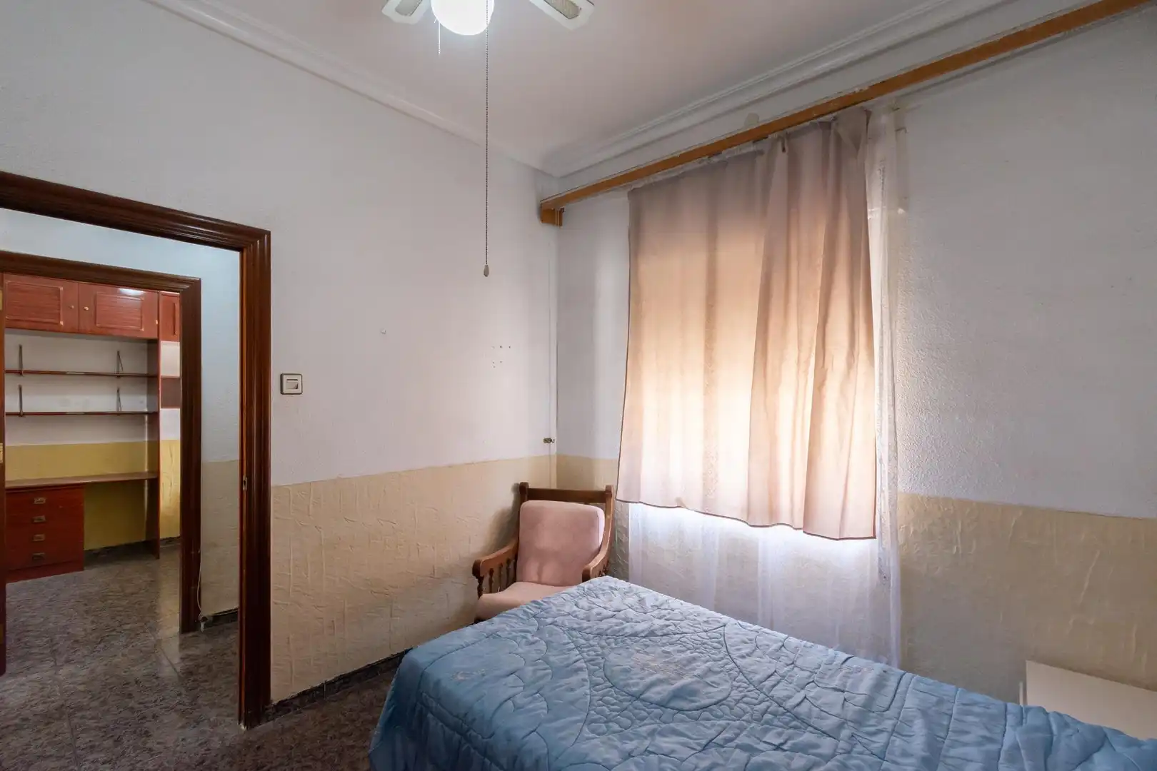 Dormitori de Casa o xalet en venda en Cartagena amb Aire condicionat i Moblat