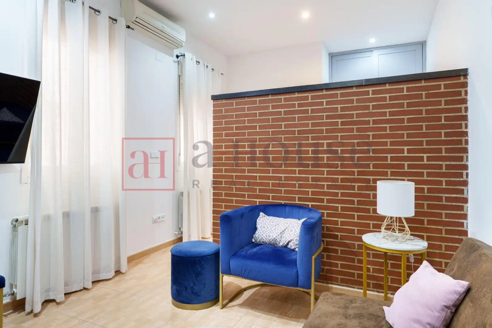 Wohnzimmer von Erdgeschoss zum Verkauf in Madrid mit Klimaanlage, Heizung und Möbliert