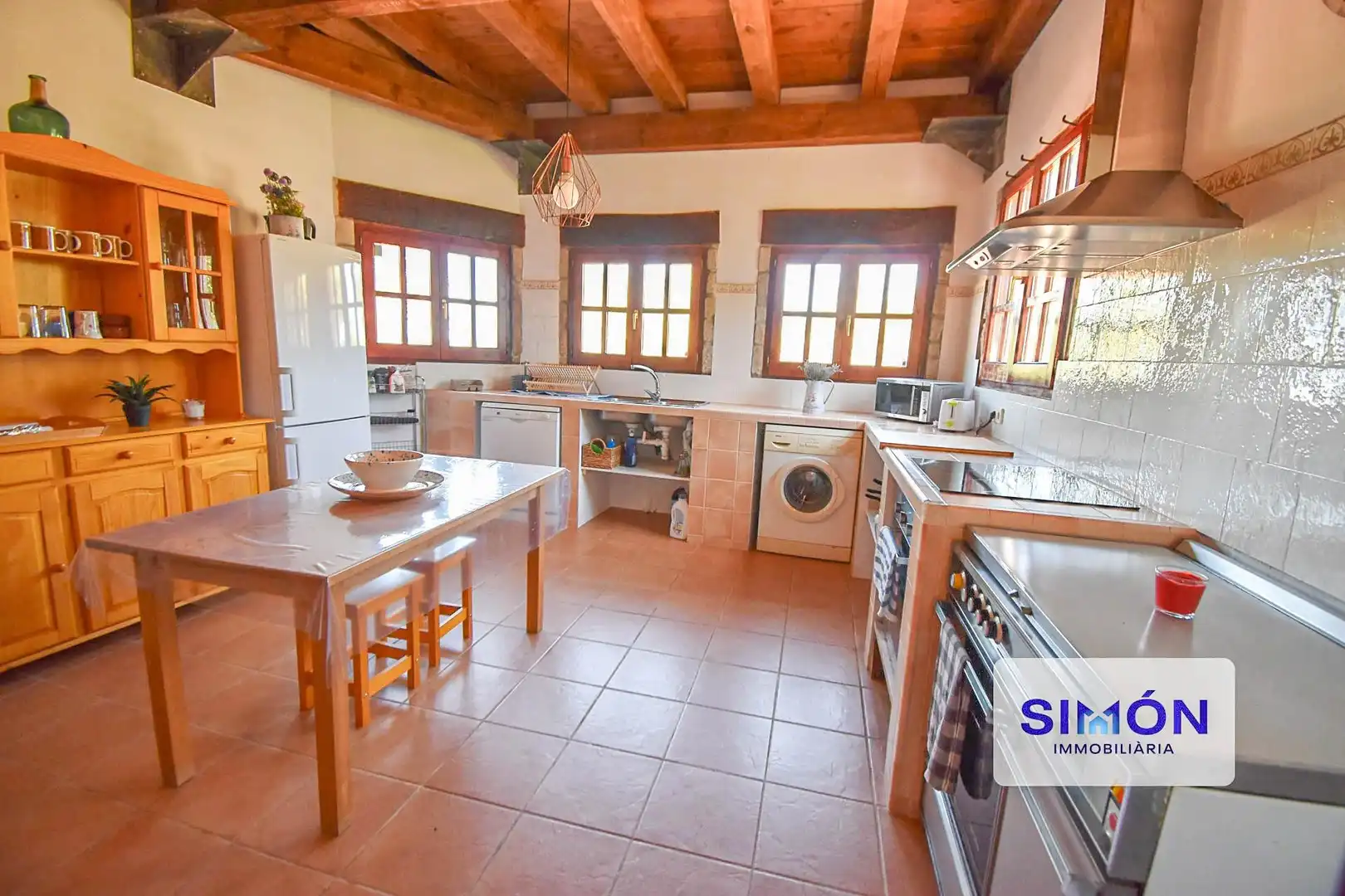 Cuina de Finca rústica en venda en Sant Pere Sallavinera amb Aire condicionat, Calefacció i Terrassa