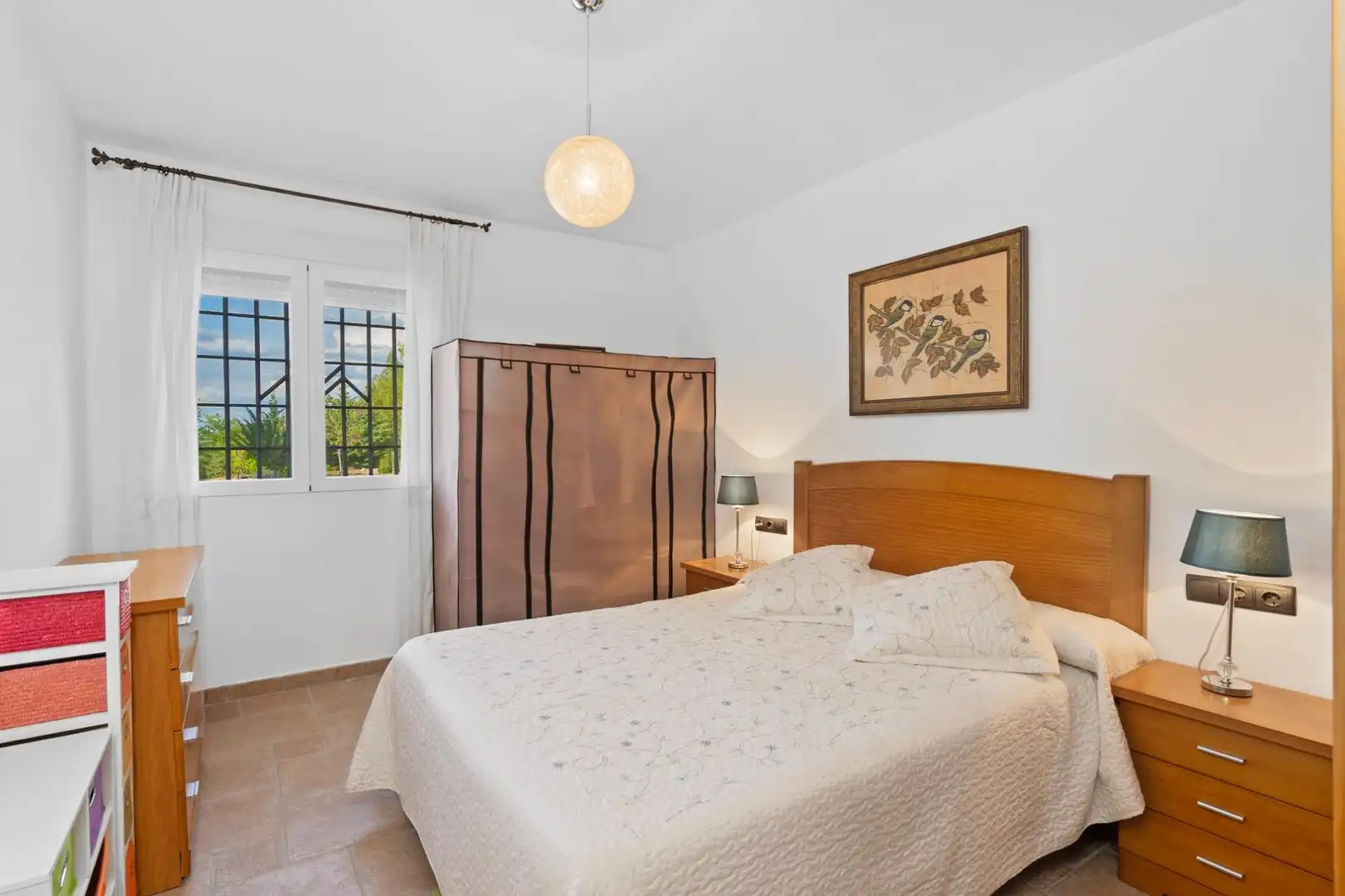 Dormitori de Casa o xalet en venda en Jaén amb Jardí privat, Terrassa i Piscina