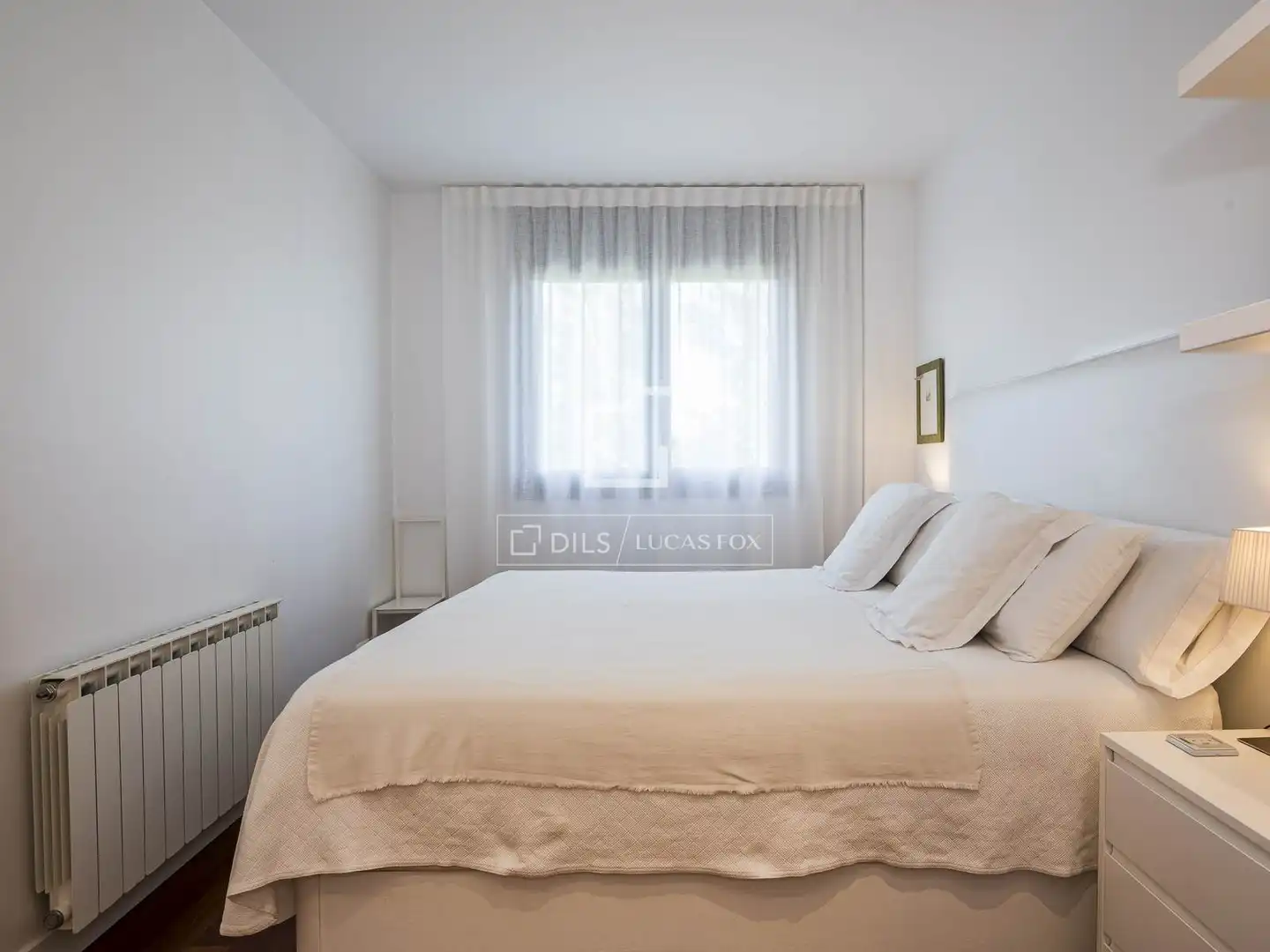 Bedroom of Flat for sale in Sant Cugat del Vallès  with Air Conditioner, Heating and Terrace