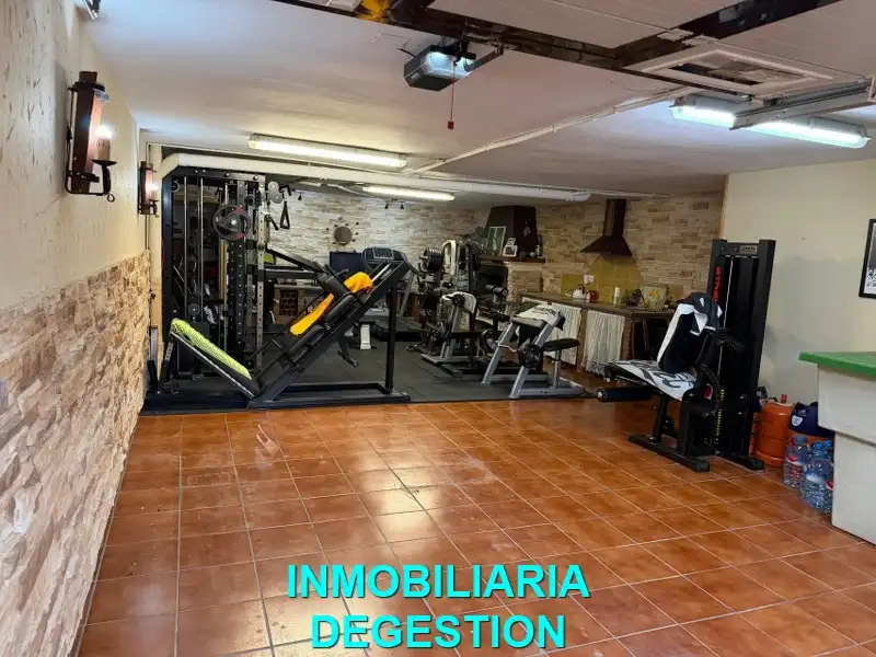 Detached homes for sale in Linares  with Air Conditioner, Heating and Swimming Pool