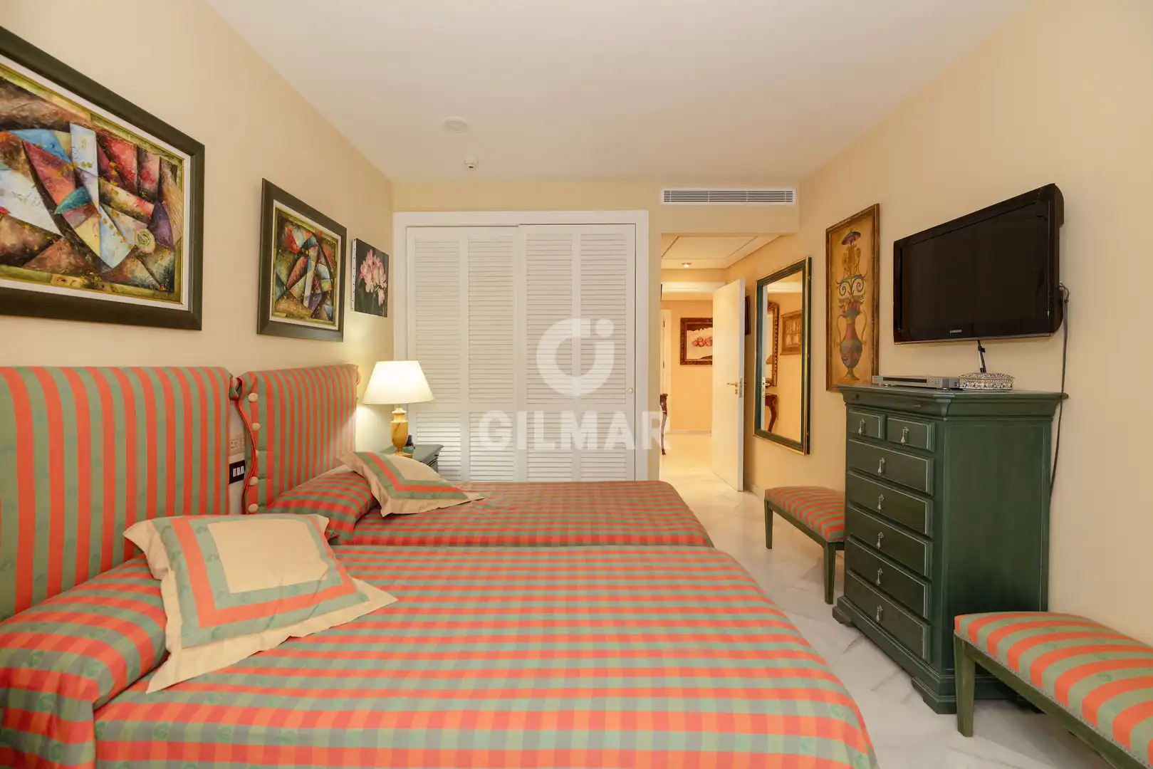 Habitación de Apartamento en venta en Marbella con Calefacción, Jardín privado y Trastero