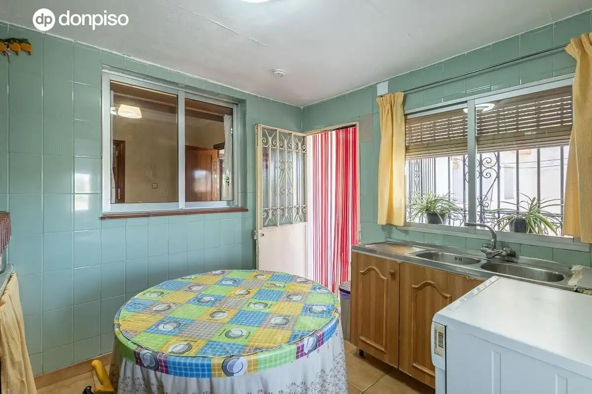Casa o xalet en venda a Calle Calle Gran Vía de Colón, 22, Láchar