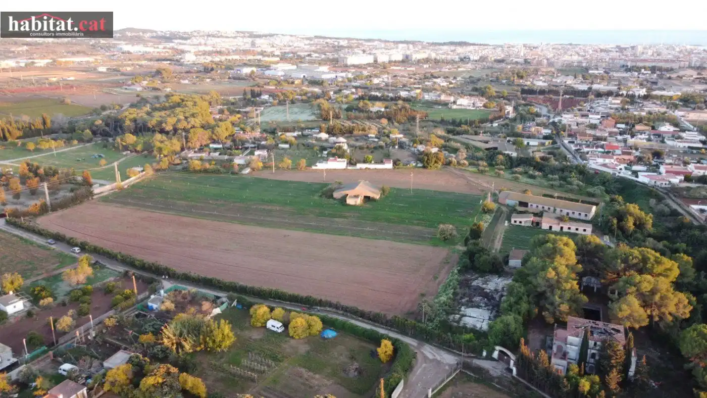 Finca rústica en venta en Vilanova i la Geltrú con Jardín privado y Terraza