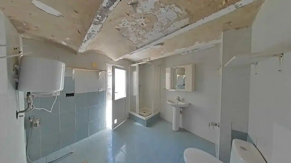 Bathroom of Houses for sale in Vélez-Málaga  with Air Conditioner, Heating and Balcony