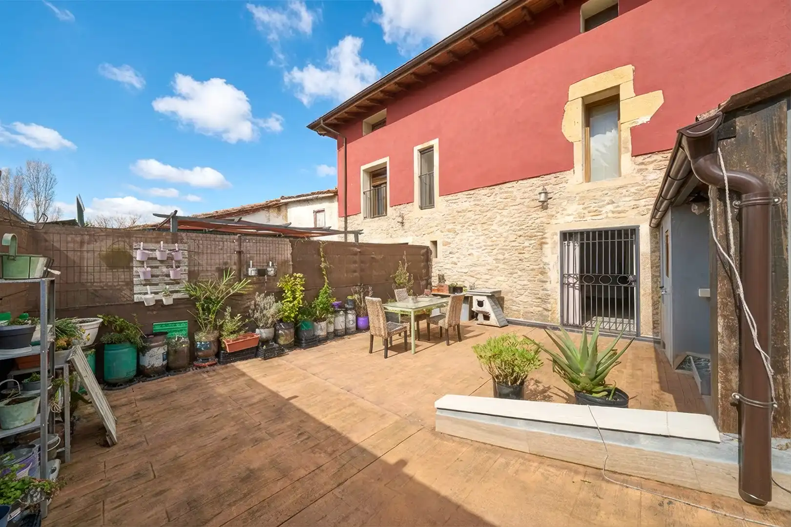 Terrassa de Casa adosada en venda en Vitoria - Gasteiz amb Jardí privat, Terrassa i Traster