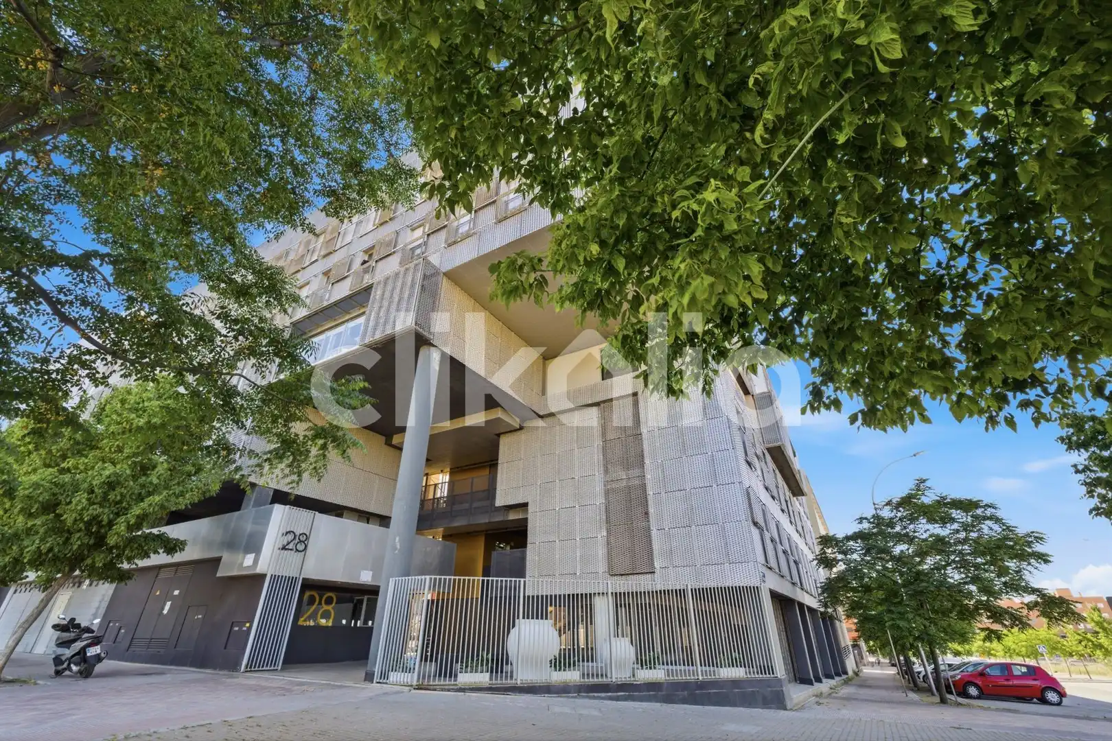 Vista exterior de Pis en venda en Madrid amb Calefacció i Traster