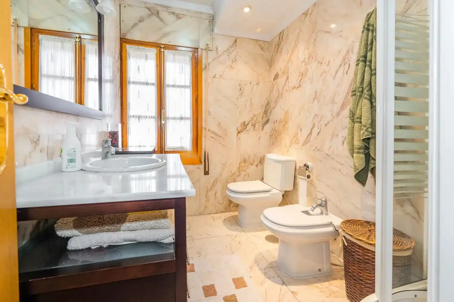 Baño de Casa o chalet en venta en Aranjuez con Aire acondicionado, Calefacción y Jardín privado