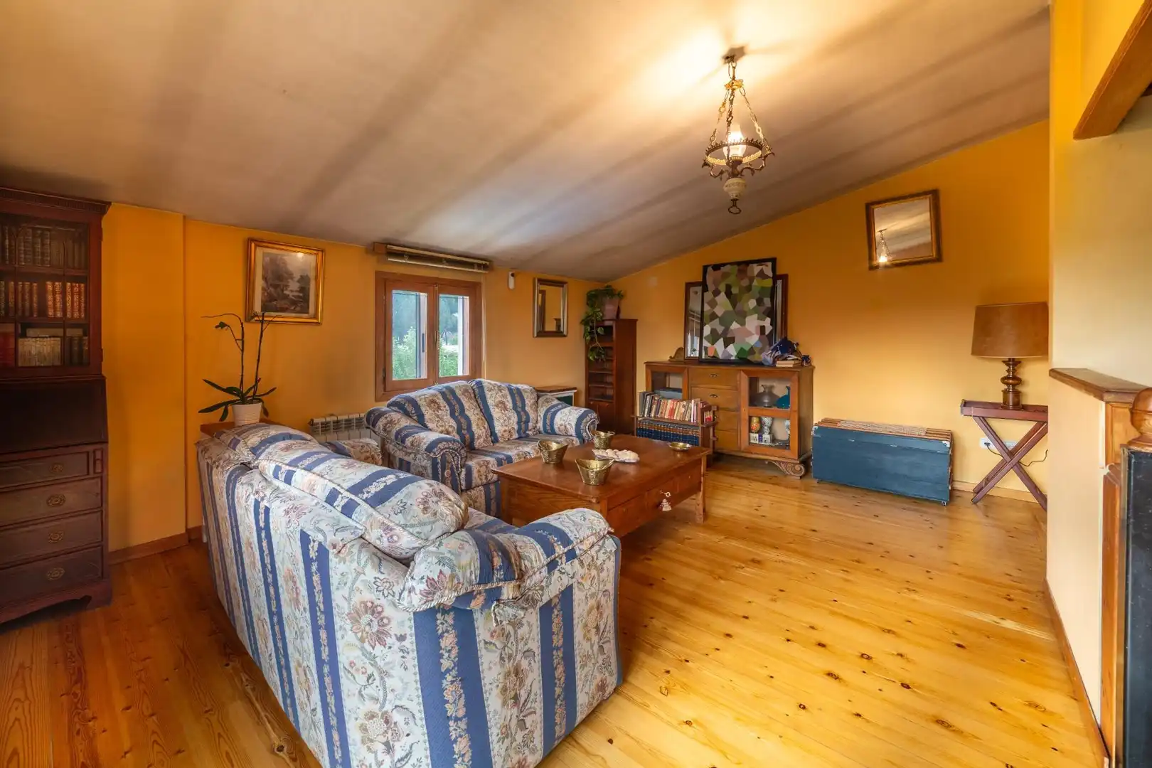 Sala de estar de Casa o chalet en venta en Valladolid con Calefacción, Jardín privado y Piscina
