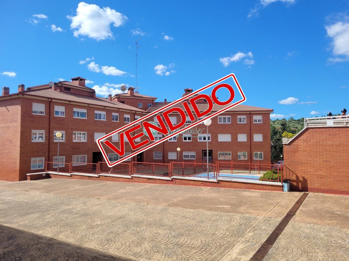 Exterior view of Apartment for sale in Segovia Capital  with Heating, Parquet flooring and Terrace