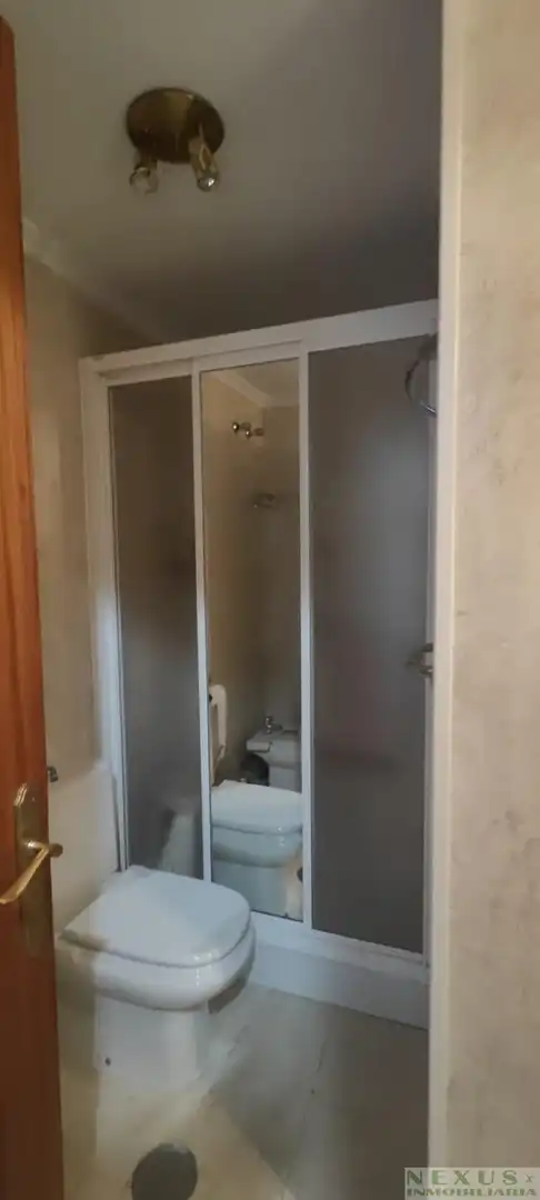 Bathroom of Flat for sale in Cáceres  with Air Conditioner, Heating and Terrace