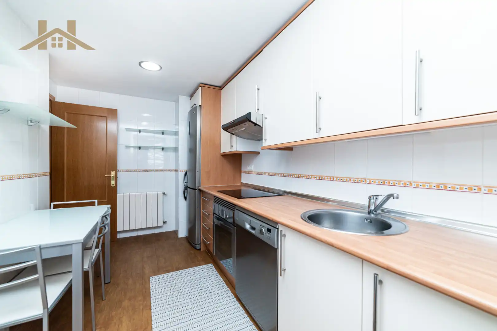 Küche von Wohnung zum Verkauf in Pinto mit Klimaanlage, Heizung und Abstellraum
