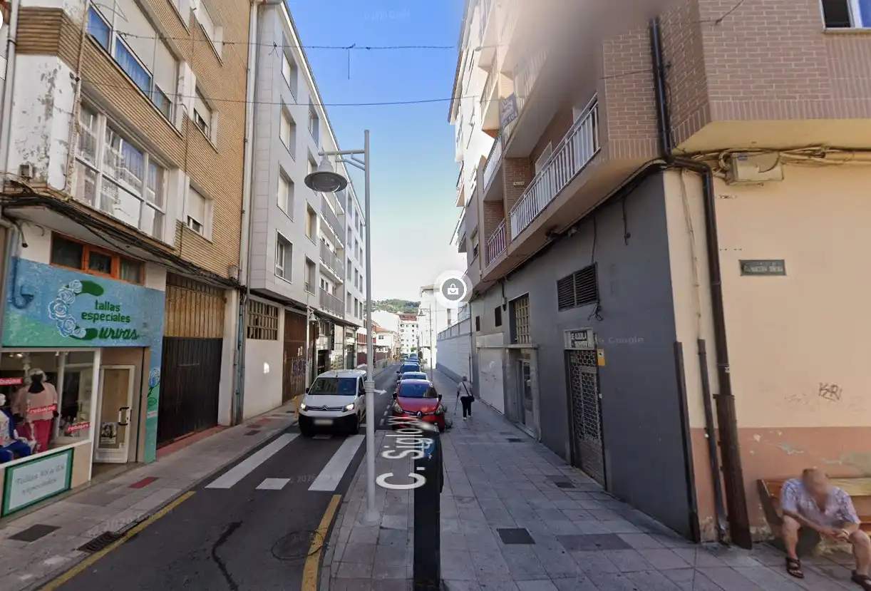 Vista exterior de Pis en venda en Castro-Urdiales amb Calefacció, Moblat i Forn
