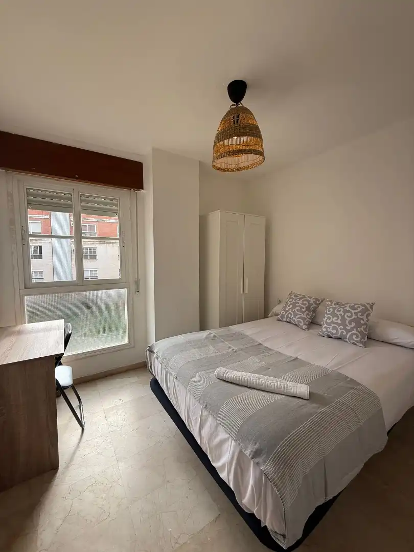 Bedroom of Flat for share in Málaga  with Furnished, Oven and Washing machine