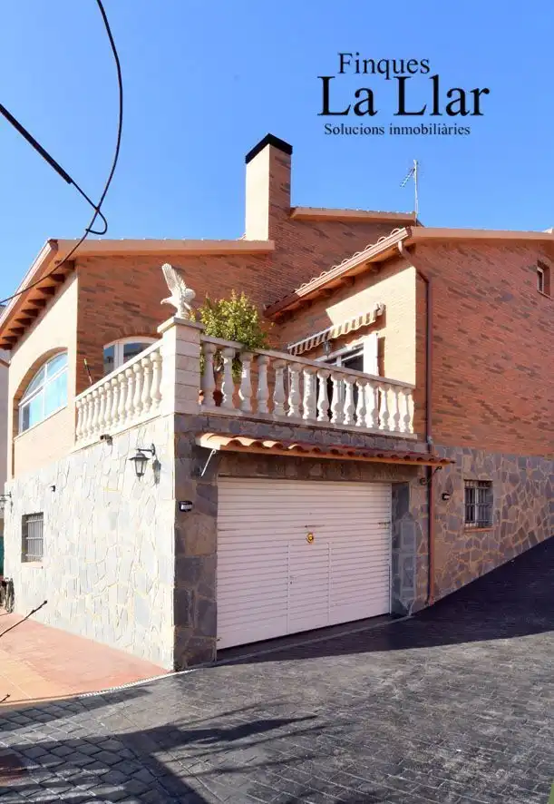 Casa o xalet en venda a MARTI I POL, Rodonyà