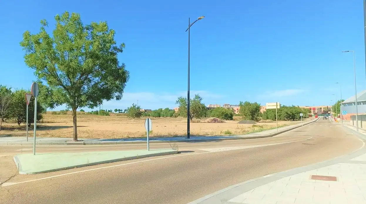 Terreny residencial en venda a Avenida de Suecia, imagen 4