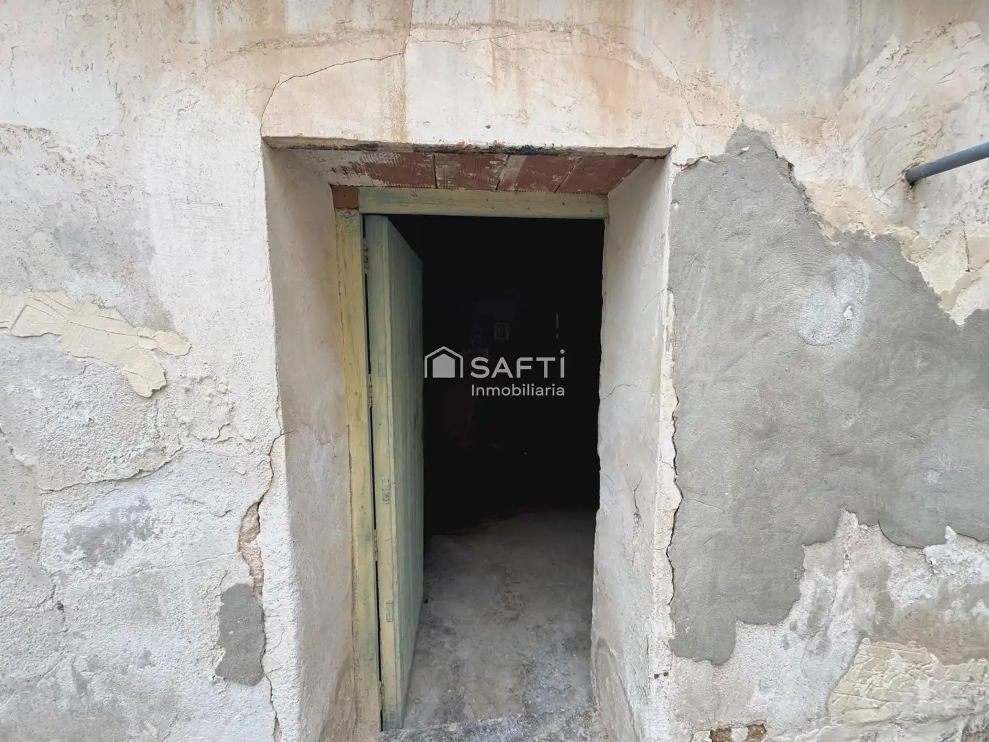 Casa adosada en venta en Algueña con Terraza