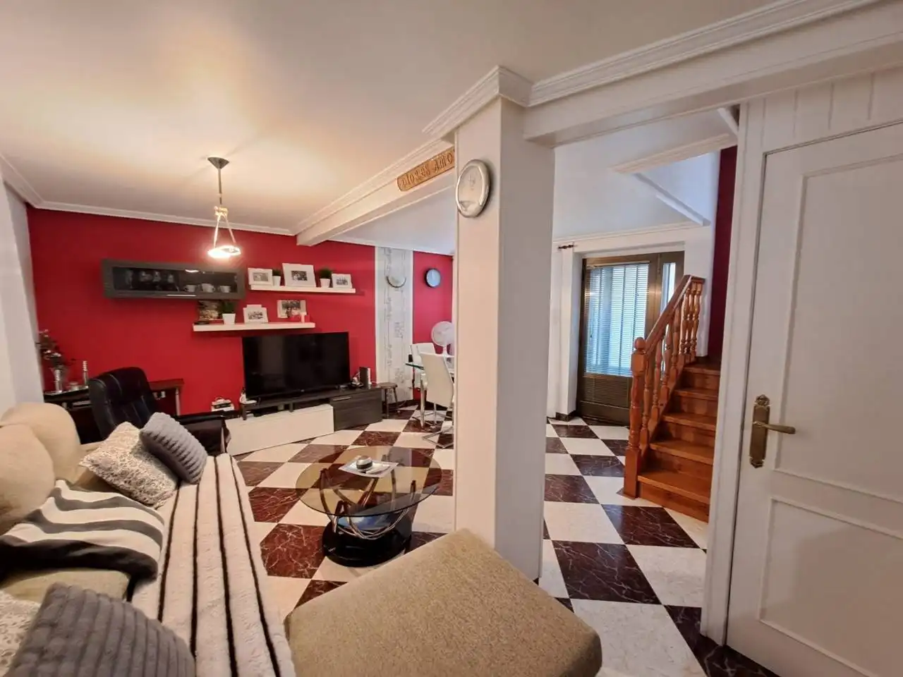 Sala de estar de Casa adosada en venta en Cardeñajimeno con Calefacción y Parquet