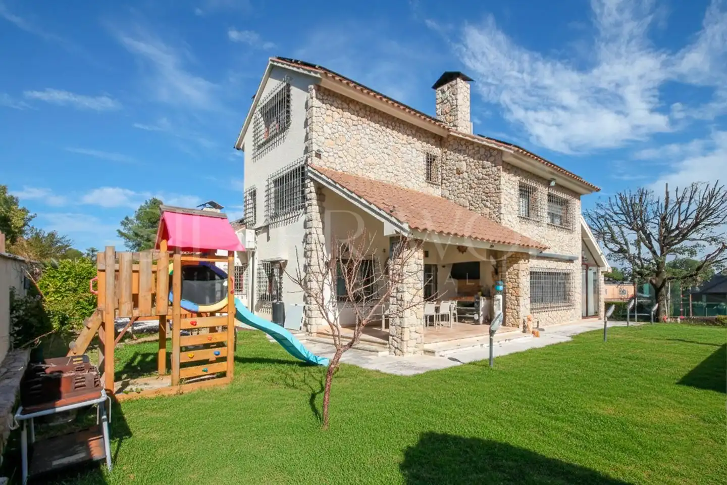 Casa con piscina en venta en Pallejà, imagen 4