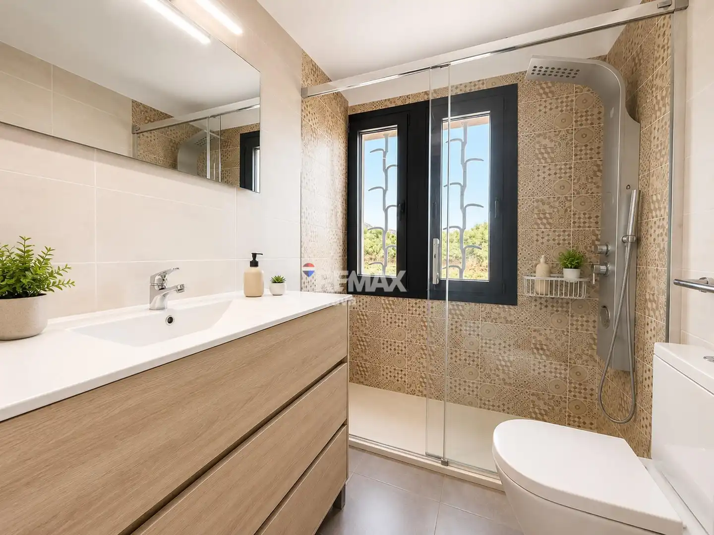 Baño de Finca rústica en venta en Roses con Aire acondicionado, Calefacción y Jardín privado