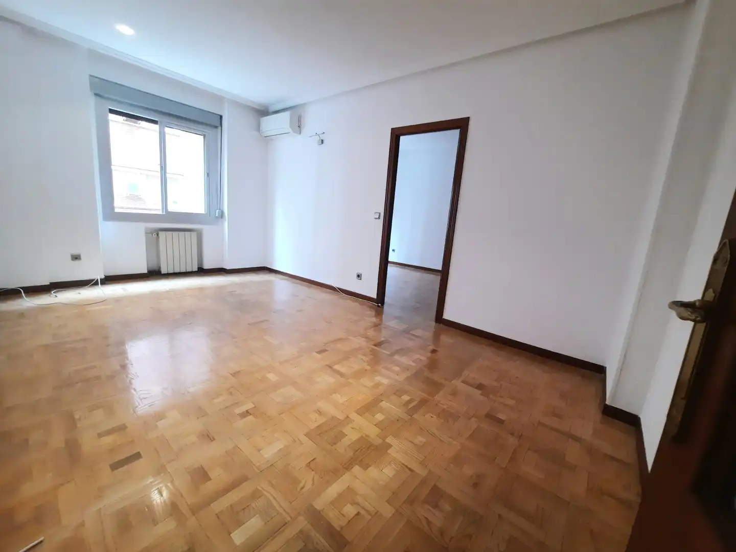 Wohnzimmer von Wohnung zur Miete in Madrid mit Klimaanlage, Heizung und Parkett