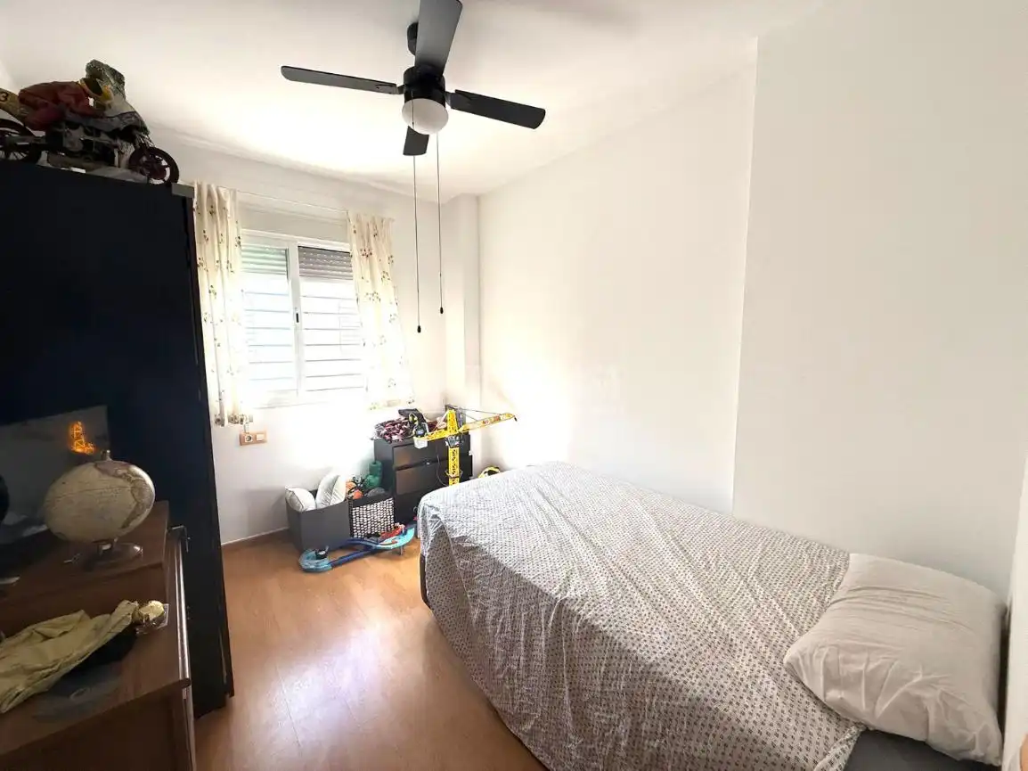 Habitación de Casa adosada en venta en Palomares del Río