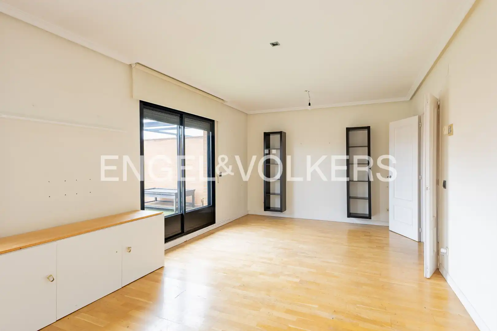 Sala de estar de Piso en venta en La Moraleja con Aire acondicionado, Calefacción y Terraza