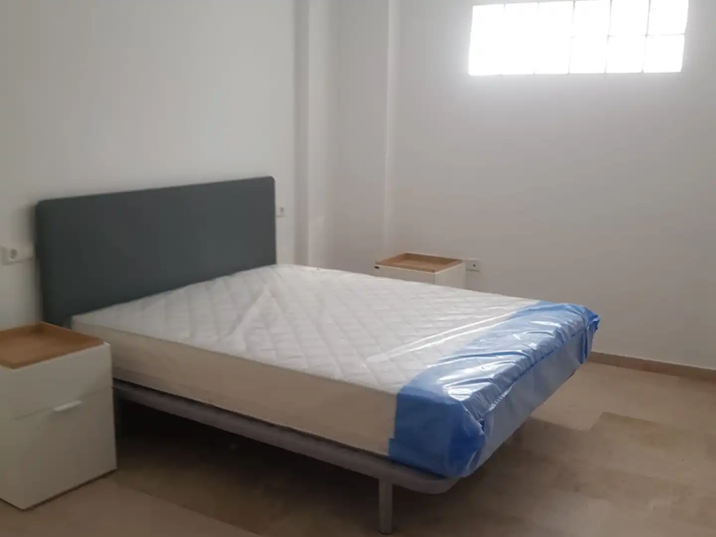 Habitación de Edificio en venta en Murcia
