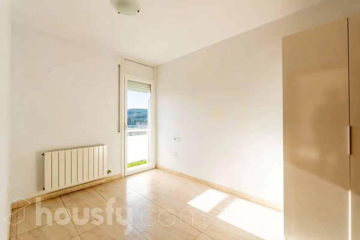 Schlafzimmer von Wohnung zum Verkauf in Sant Martí Sarroca mit Privatgarten, Abstellraum und Gemeinschaftspool