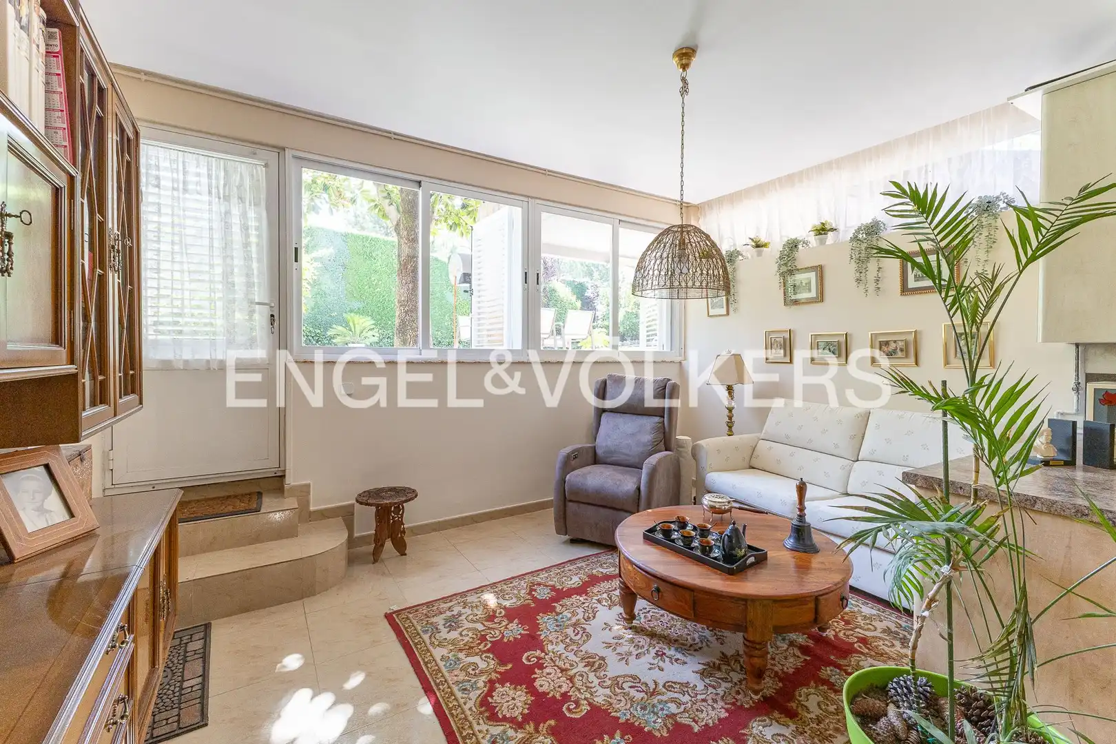 Living room of Houses for sale in Majadahonda  with Air Conditioner, Heating and Private garden